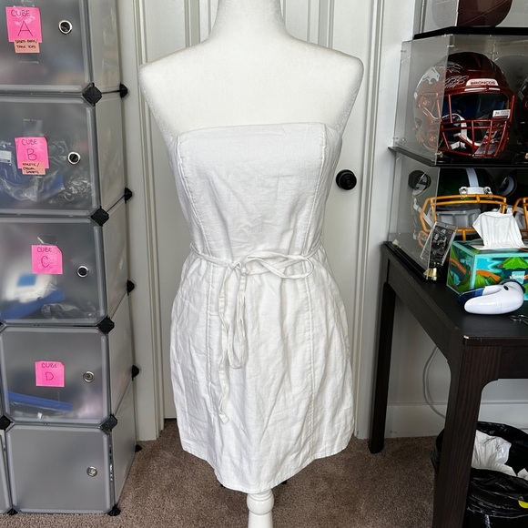 Abercrombie & Fitch White Tie Waist Sleeveless Mini Dress Size Small - Picture 2 of 11